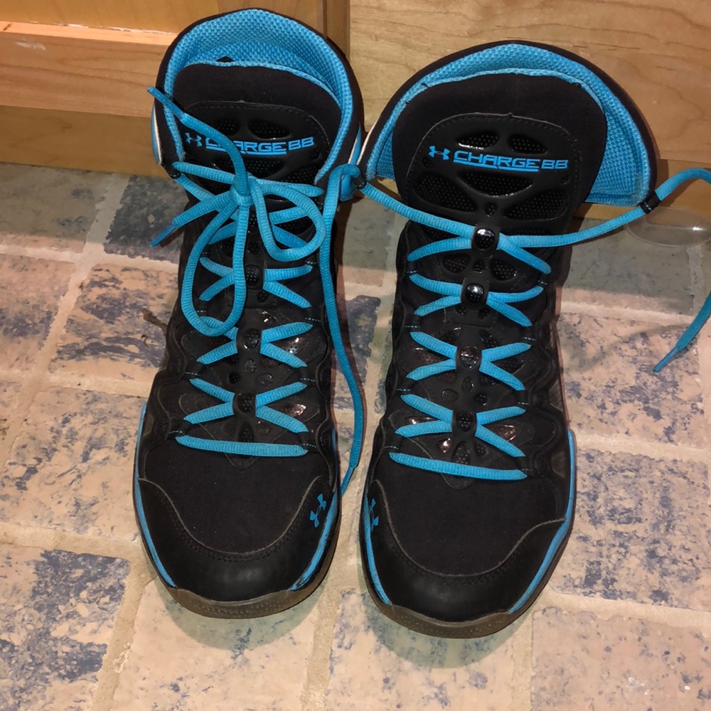 Under armor Charge basket ball shoes